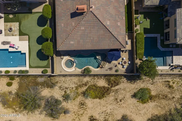 Finding a lot that backs to a wash in Aviano is highly sought after. This one offer the upmost privacy and beautiful views.