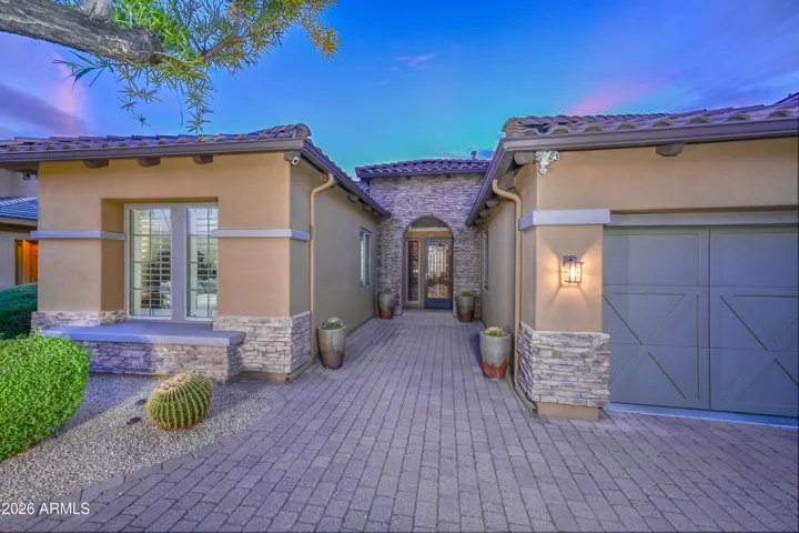 The upgrades in this home you can't see are a 2025 hvac, new insulation, 3 water systems, air purification system, 4 stage alkaline water and more!