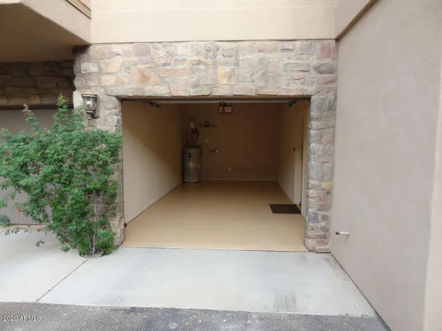 West side garage