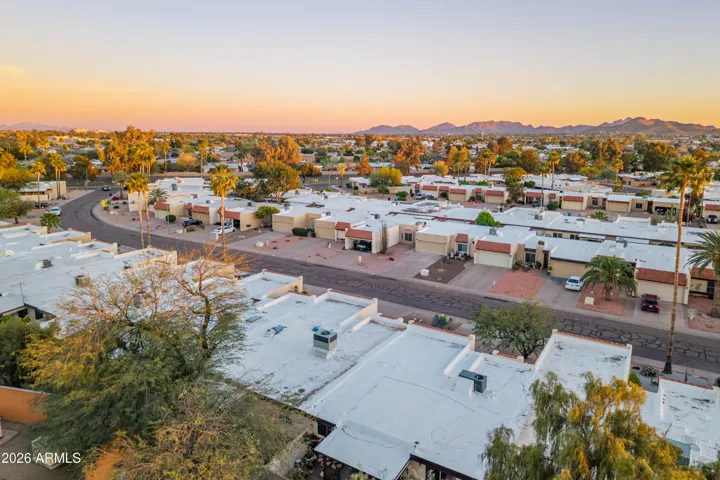 Clean community with very low HOA and close to 101 and sr51 I-17