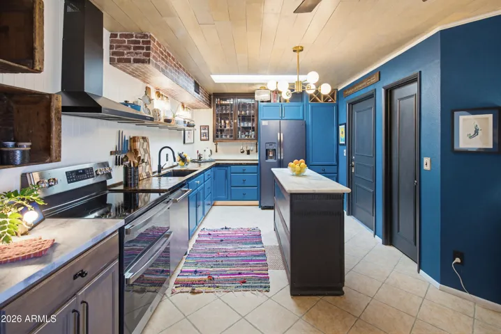 Pinterest, hold my beer! Every room of this house is magazine worthy but this kitchen is full of designer details!