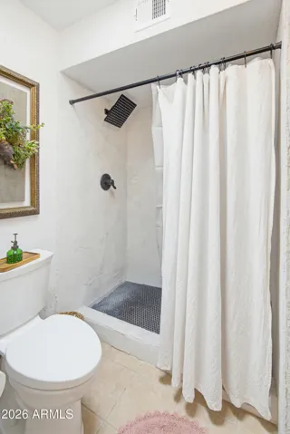 Primary shower