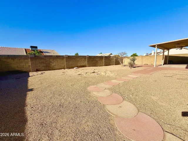 Large backyard ready to make your dreams
