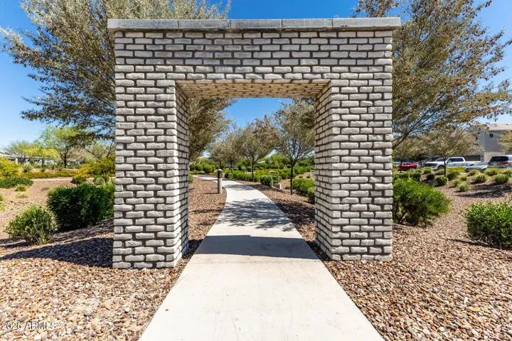Prime Location in Arabella!