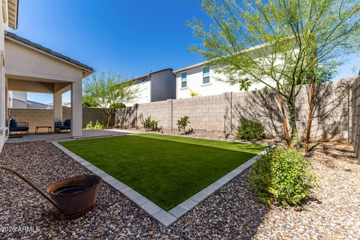 Prime Location in Arabella!