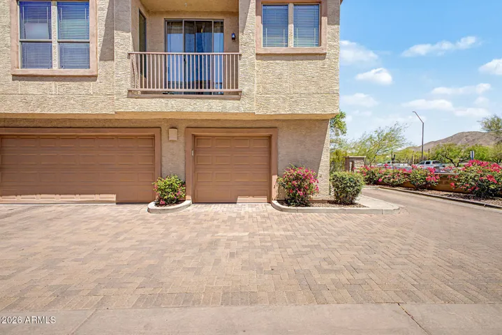 Garage/Balcony