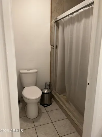 Main House - Primary Bathroom