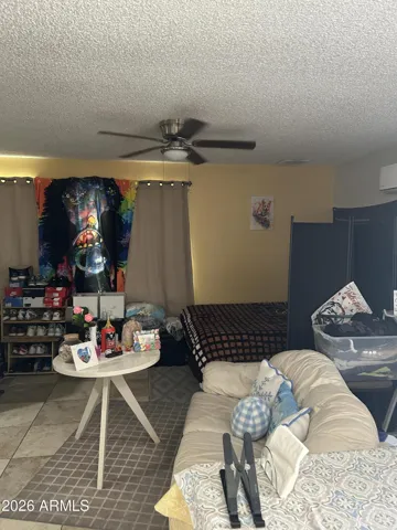 Studio Unit