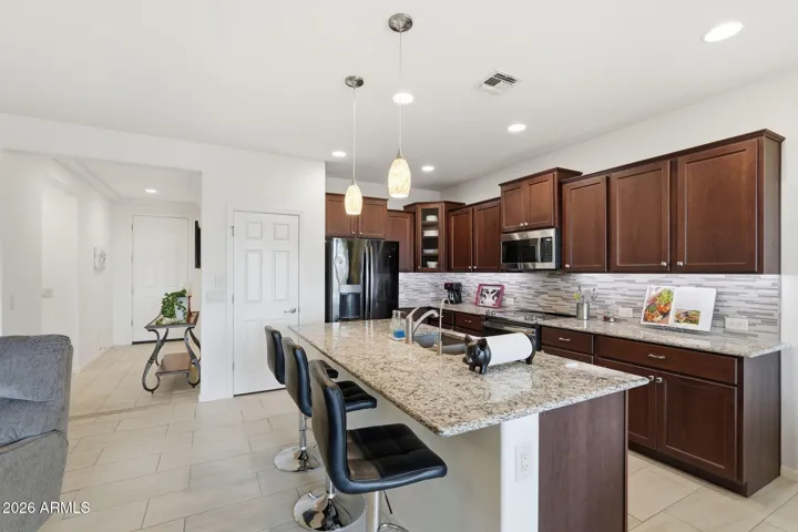 Beautiful kitchen and even the dishes stay