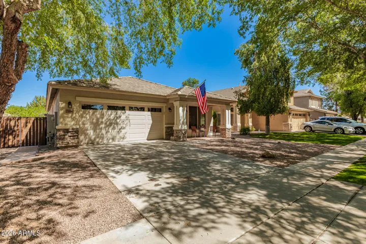 Great curb appeal!
