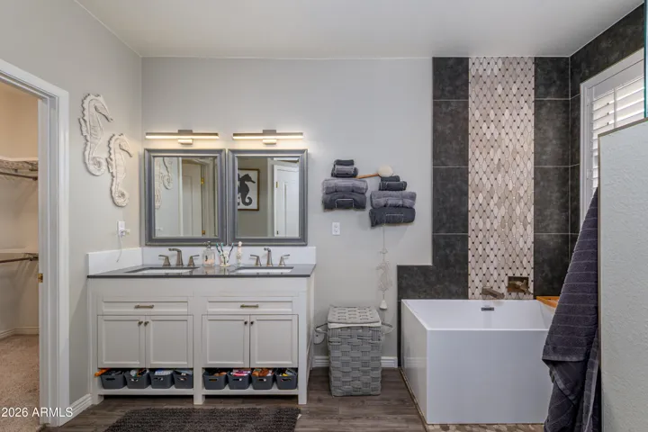 Double Vanity, Free Standing Tub