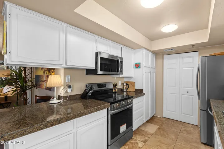 Lots of cabinet space!