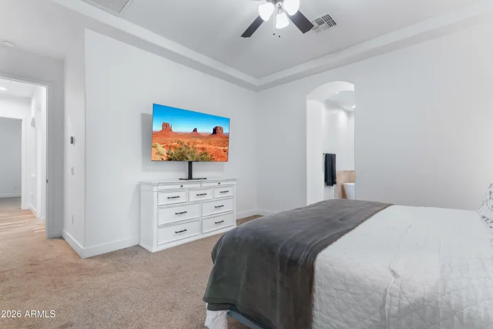 Owner's primary bedroom