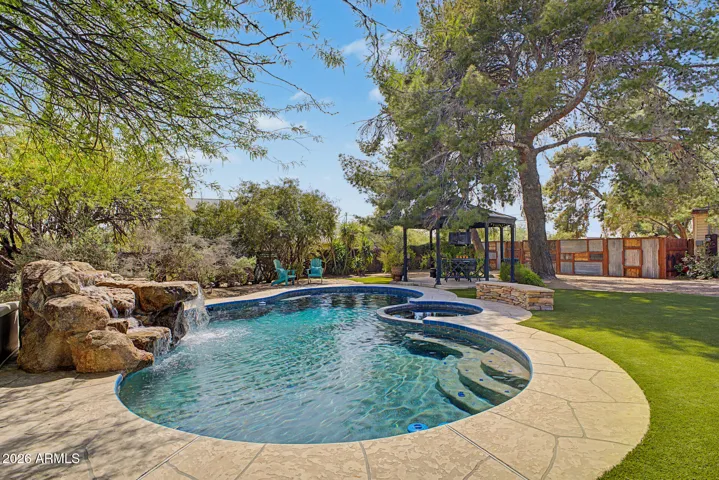 Pool and 2500 feet of Turf