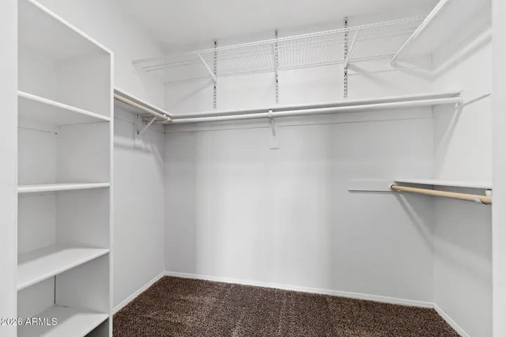 Primay Walk-in Closet