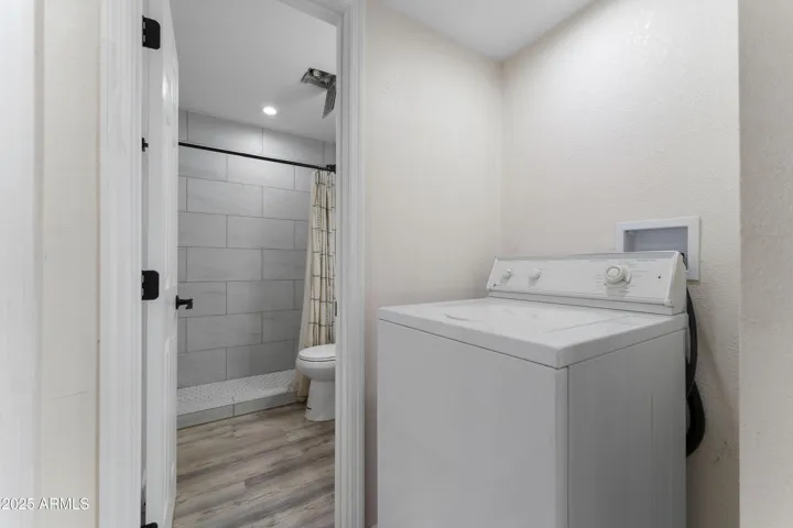 Washing machine, unit B.