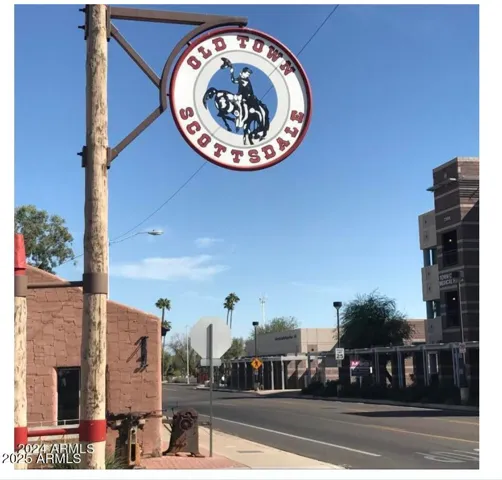 Minutes from Old Town Scottsdale