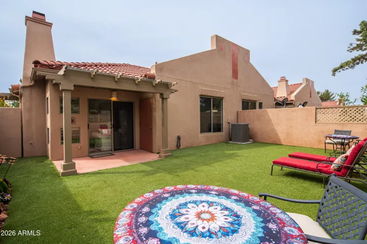 Private Backyard w/ Astro Turf