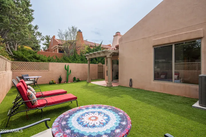 Private Backyard w/ Astro Turf