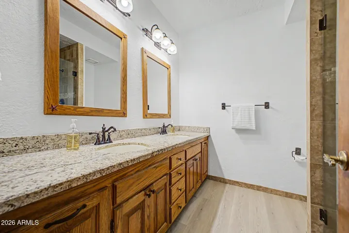 Master Ensuite with Dual Sinks with granite counters