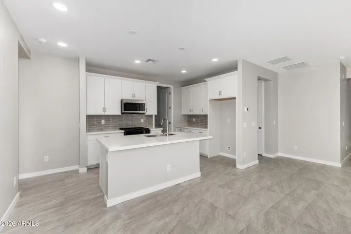 Quartz Countertops with Large Kitchen Island!