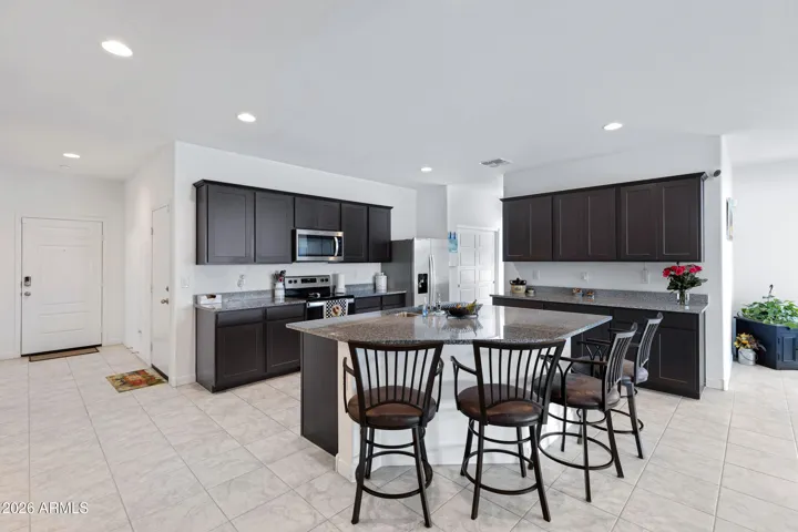Kitchen ready to entertain!