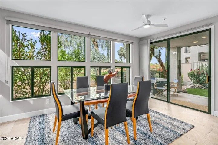 Between breakfast counter, breakfast area and dining area there is ample room for entertaining.