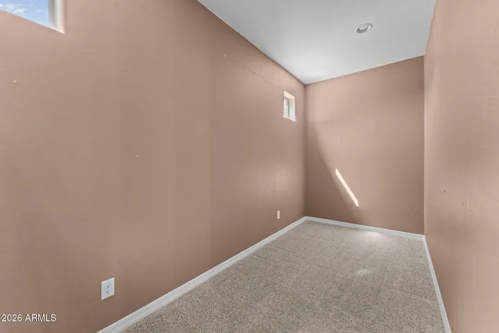 Office/Den/Bedroom
