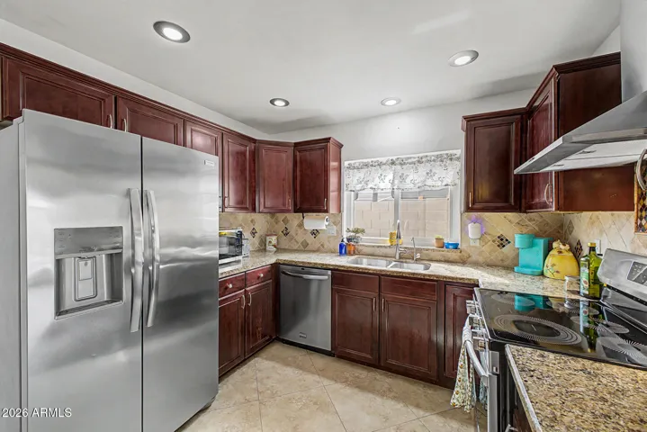 Lots of Cabinets, Stainless Appliances