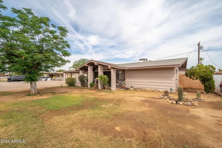 Awesome north-south facing home on interior lot with NO HOA.