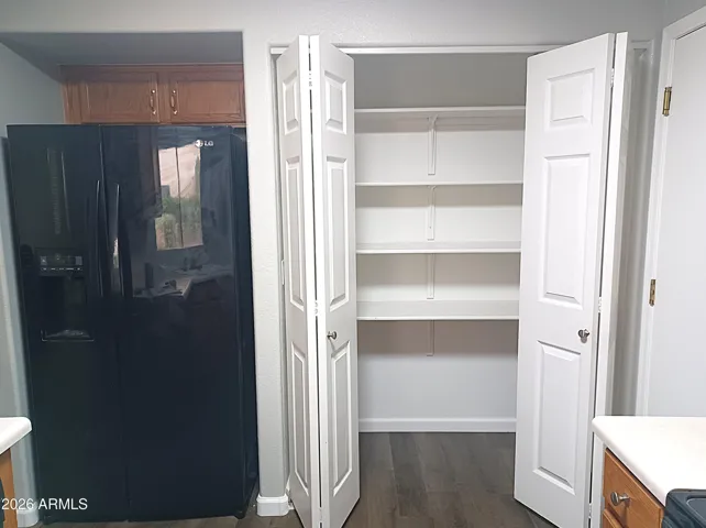 Large pantry in kitchen for lots of extra storage!