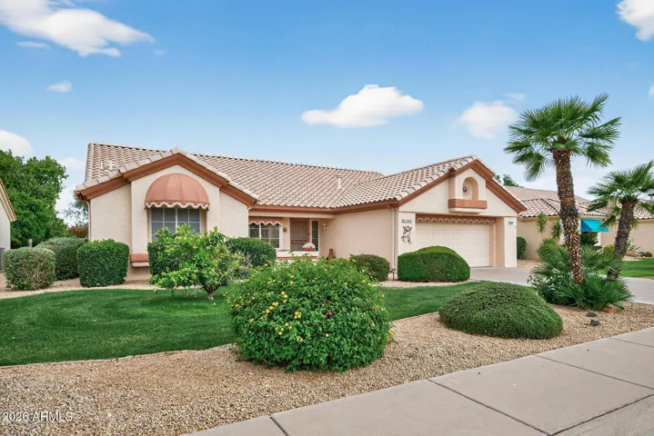 Enjoy AZ living with lush green grass that is maintained by the HOA!