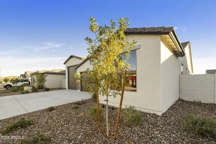 BEAUTIFUL NEW HOME WITH BRICK VENEER 3 BEDROOMS, DEN, LARGE GREAT ROOM , 2 CAR GARAGE + RV GARAGE