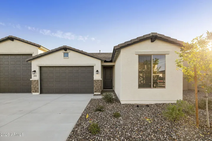 BEAUTIFUL NEW HOME WITH BRICK VENEER 3 BEDROOMS, DEN, LARGE GREAT ROOM , 2 CAR GARAGE + RV GARAGE