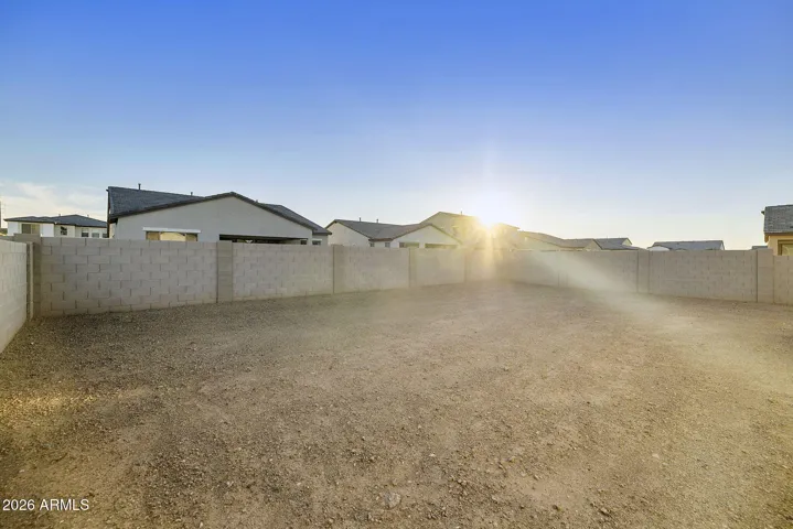 MAKE THE MOST OF YOUR LARGE BACK YARD WITH LOTS OF ROOM FOR ENTERTAINING!
