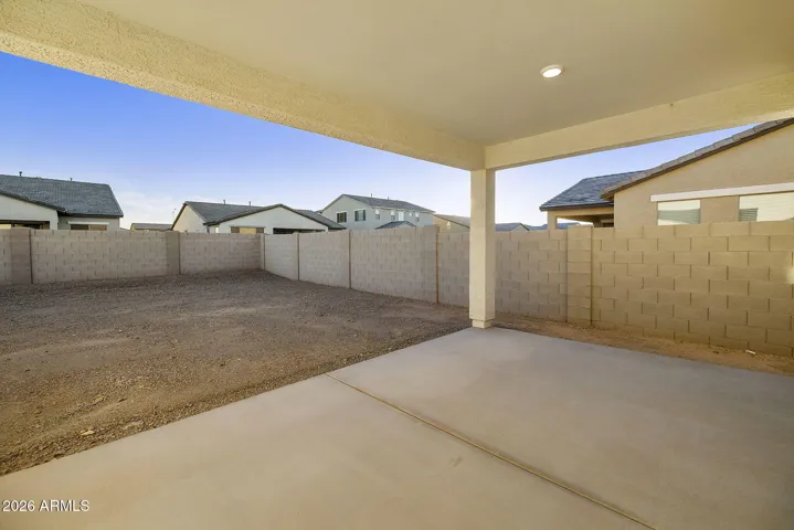 LARGE COVERED PATIO