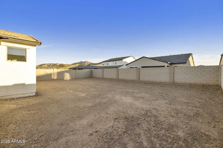 MAKE THE MOST OF YOUR LARGE BACK YARD WITH LOTS OF ROOM FOR ENTERTAINING!