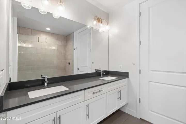 Primary Dual Vanity