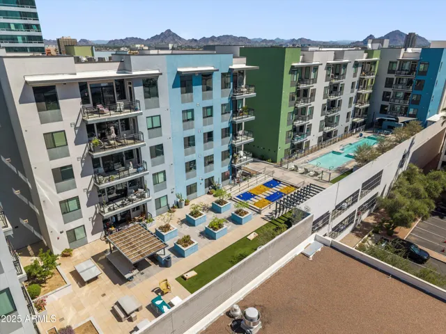Courtyard/Pool/BBQ Grill