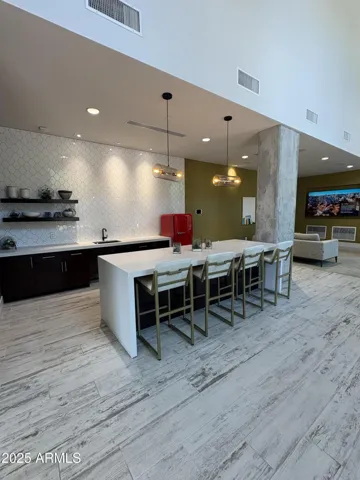 Community Kitchen/Bar