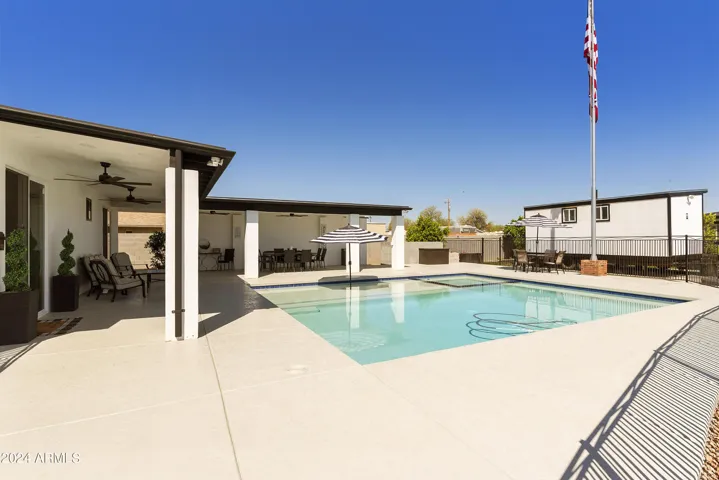 Guest House and pool