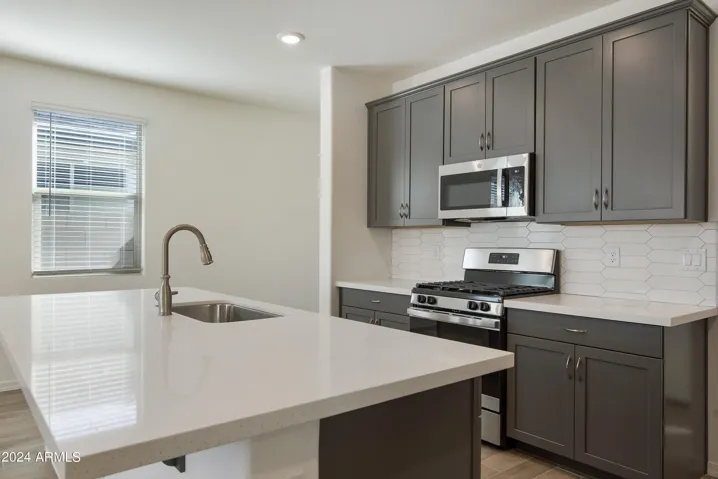 PHOTOS ARE OF ANOTHER HOME OF THE SAME PLAN. SEE HOME SELECTION PHOTO.
