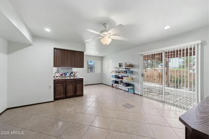 OPEN ACCESS TO KITCHEN