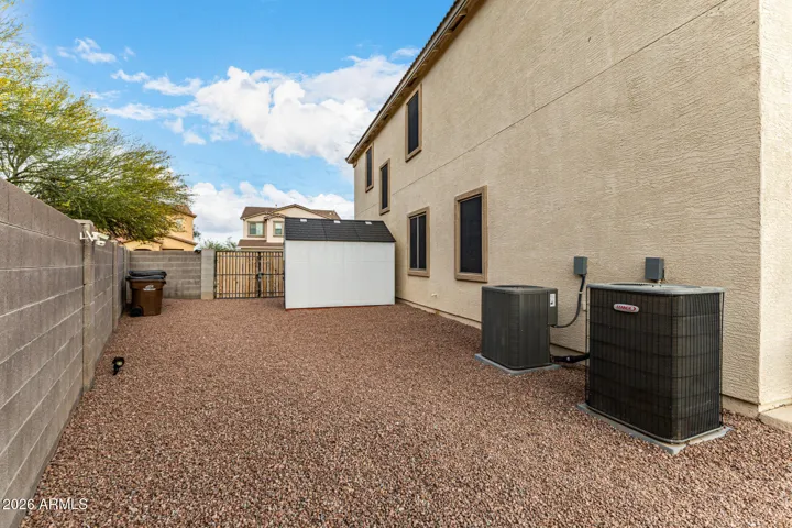 Side yard w/shed/RV gate