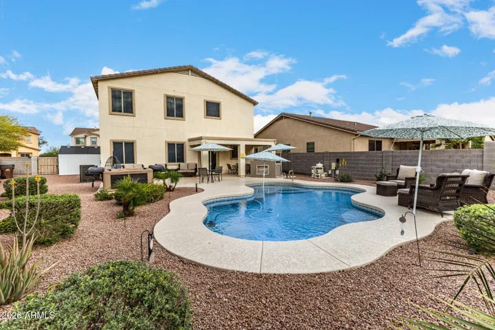 Backyard w/Pool/spa