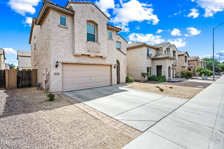 Undemanding, hassle-free front yard