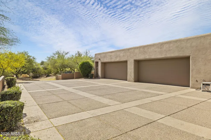 4 CAR GARAGE EXTERIOR