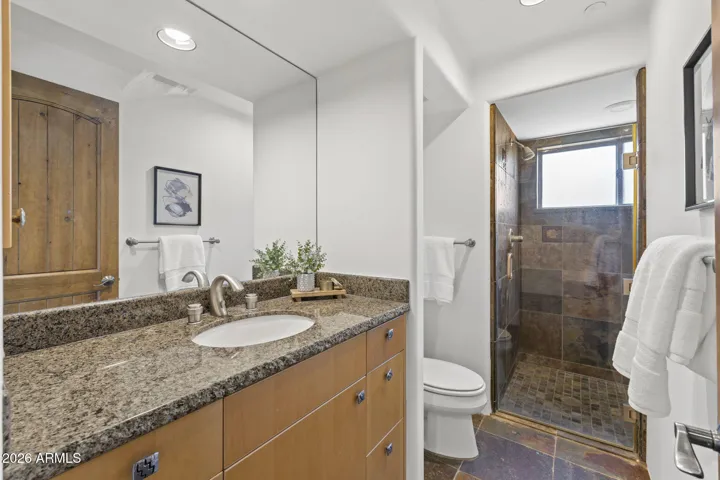 GUEST HOUSE BATHROOM