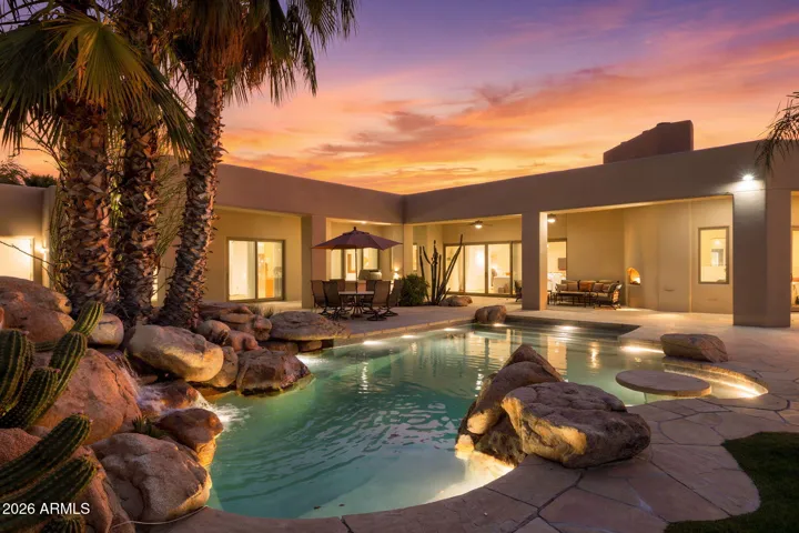 NIGHT POOL VIEW