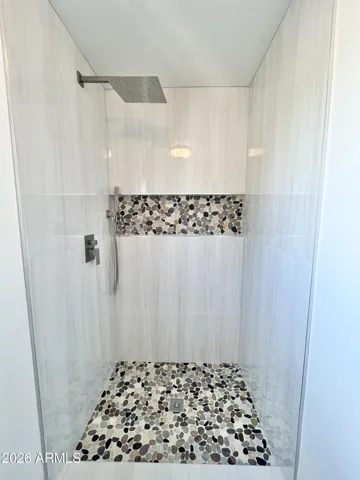 MASTER SHOWER